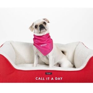 NWT: KATE SPADE NEW YORK; PINK & WHITE, COLORBLOCK, DOG BANDANA, SZ: S/M.